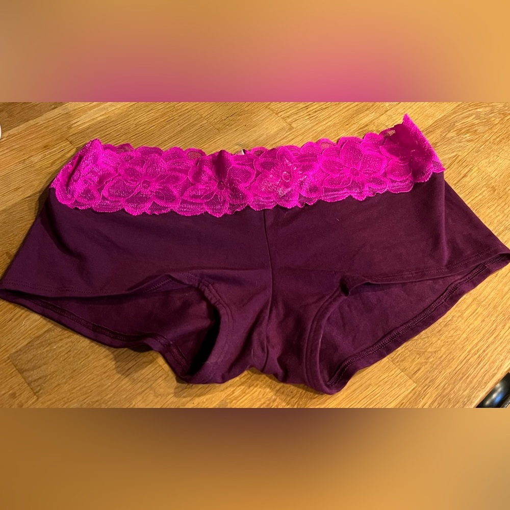 NWT Victoria’s Secret Pink Boy Short Panty - Large